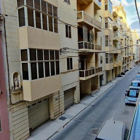 Amery R1 Sliema Kültér fotó