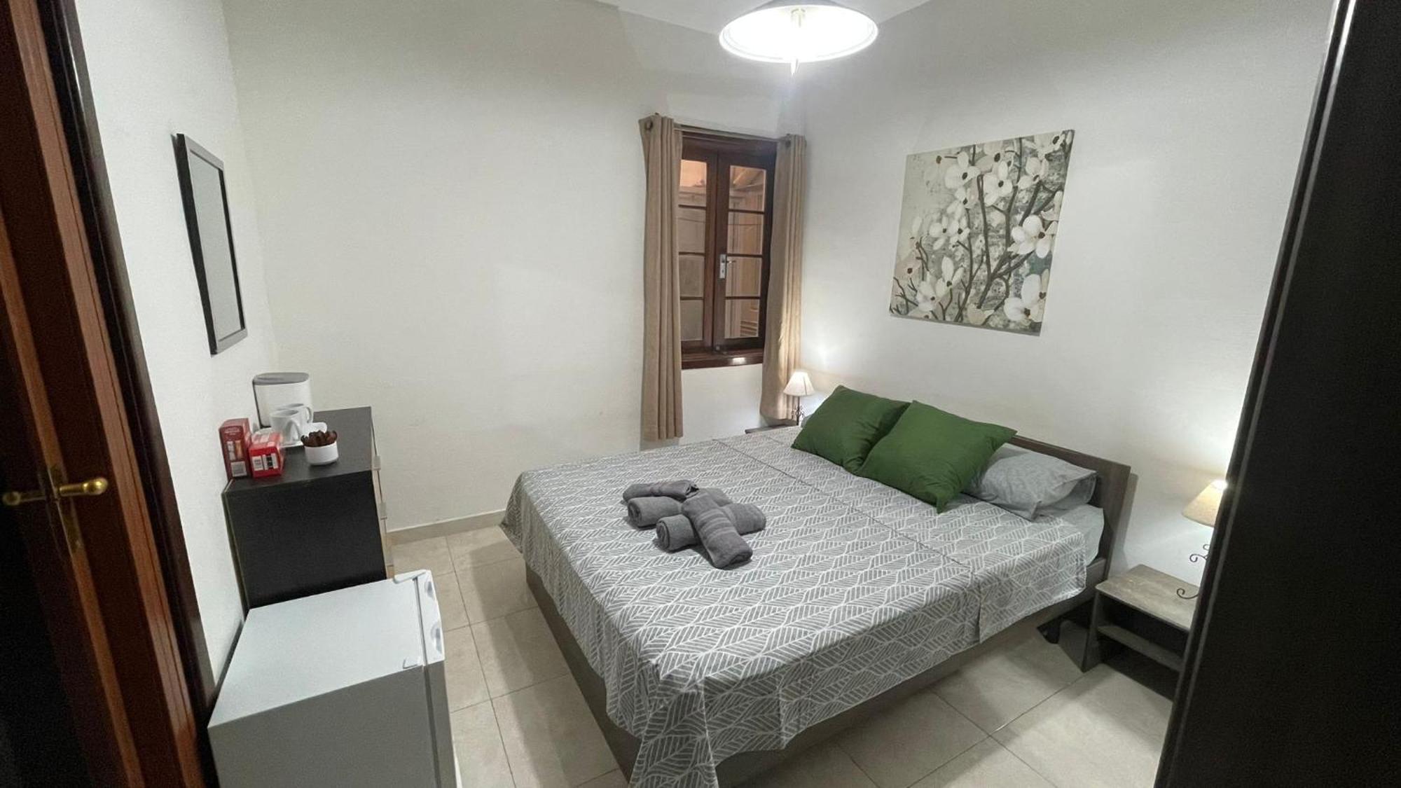 Amery R1 Sliema Kültér fotó