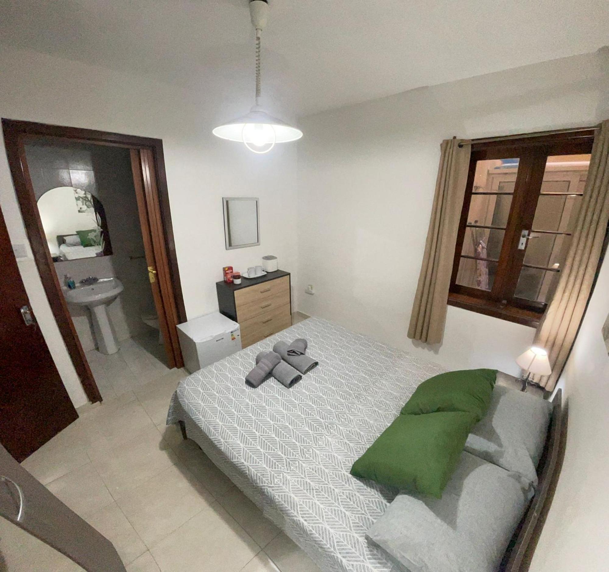 Amery R1 Sliema Kültér fotó